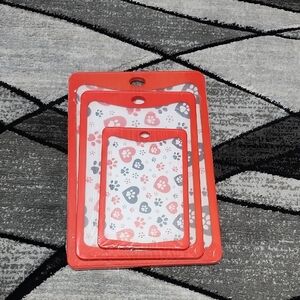 PAW-PRINT HEARTS THEMED 3-PIECE PLASTIC CUTTING BOARDS KITCHENWARE